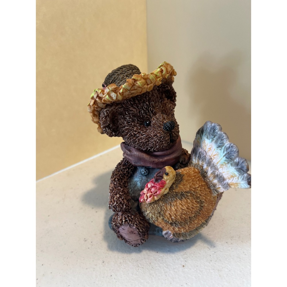 Bear Resin Figurine Bear with Turkey Thanksgiving Harvest 4"